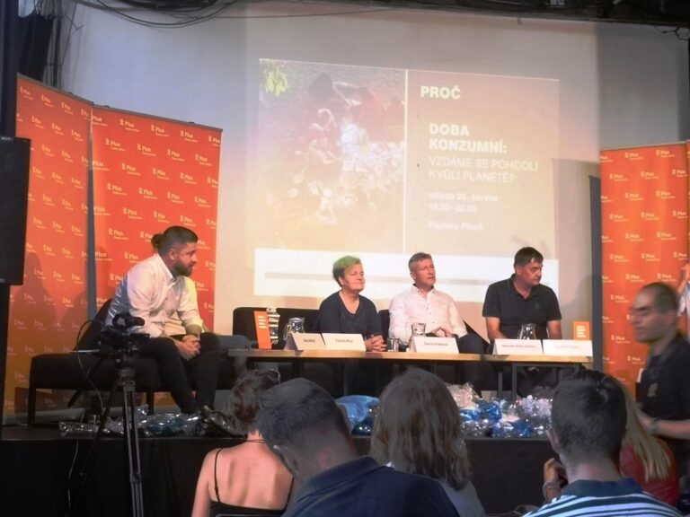 Veřejné debaty na téma spotřeby, odpady, recyklace a uhlíkovou stopu