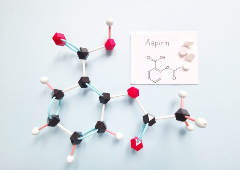 Myšlenka recyklace plastových odpadů: aspirin z plastu a plast z aspirinu?