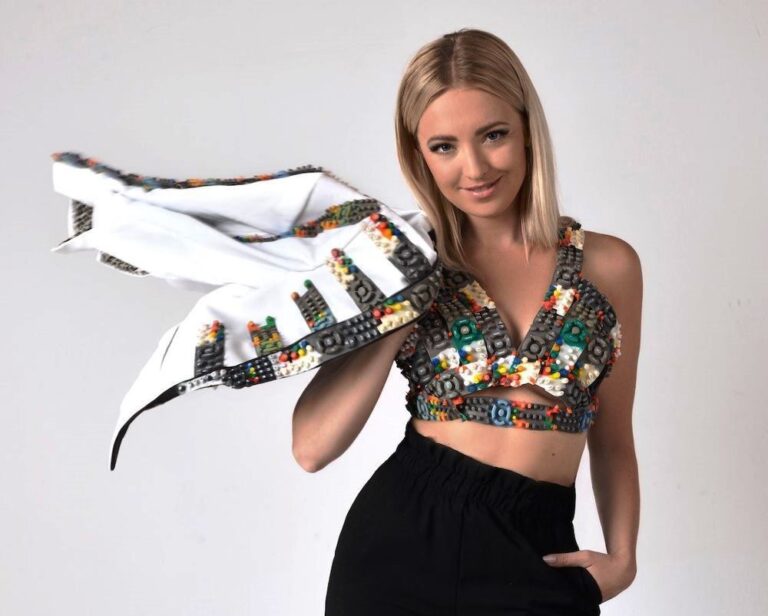 Odpady a jejich kreativní využívání s Módou pro recyklaci.