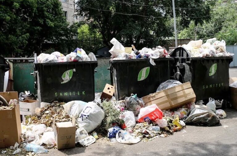 Jerevan město odpadu a plýtvání se staly se novým standardem?