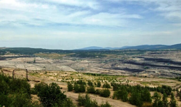 Polsko ignoruje nesouhlas Česka s rozšířením dolu Turów.