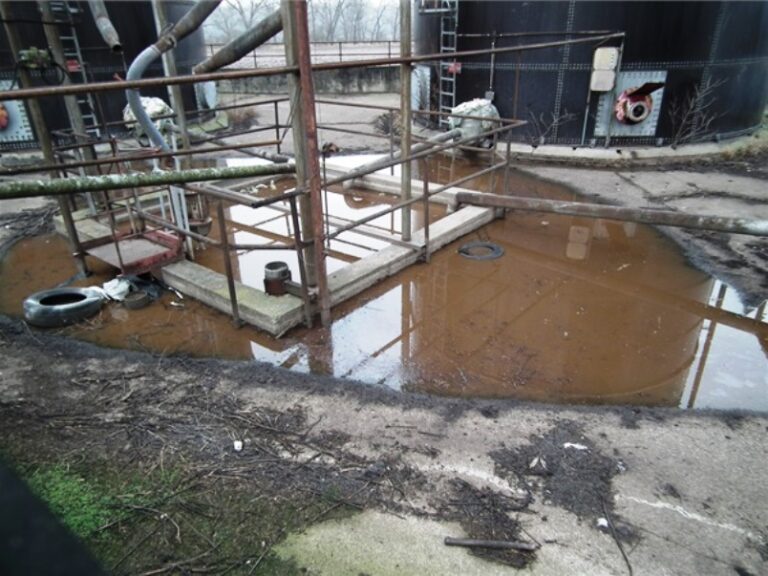 Firma závadnými látkami ohrozila kvalitu podzemních vod