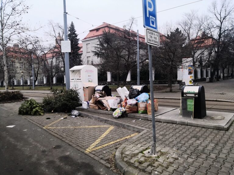 Odpadový průmysl a jeho třídění odpadu, recyklace a cirkulární ekonomika