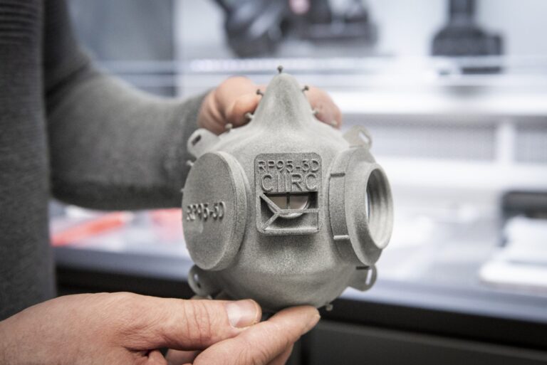 Respirátor, který se dá vyrábět na specifických typech 3D tiskáren