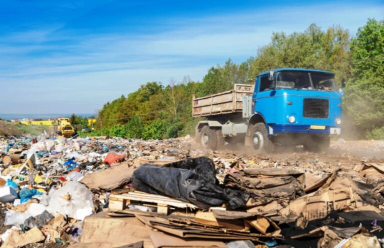 Hlavním tématem zákona o odpadech je doba, kdy skončí skládky