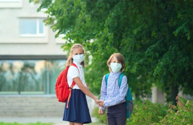 Mohou se děti nakazit onemocněním COVID-19?