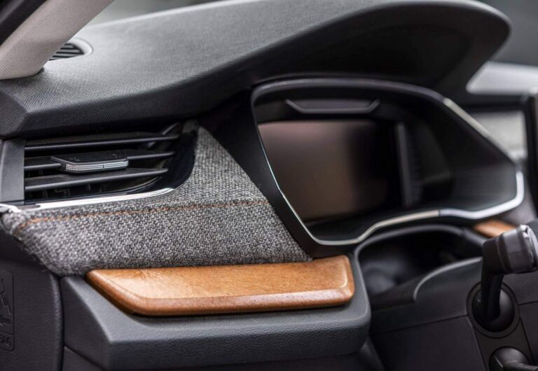 Česká automobilka chce více využívat přírodní a recyklované materiály